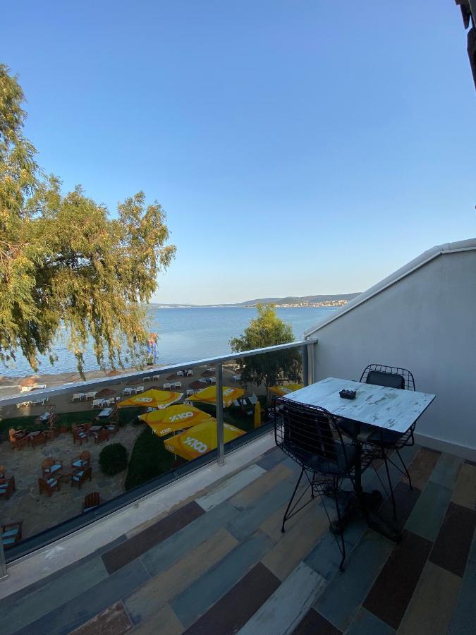 Burla Han Urla Exterior foto