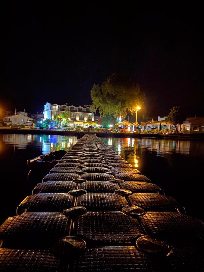 Burla Han Urla Exterior foto